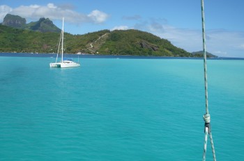 Catamarano Polinesia Raiatea